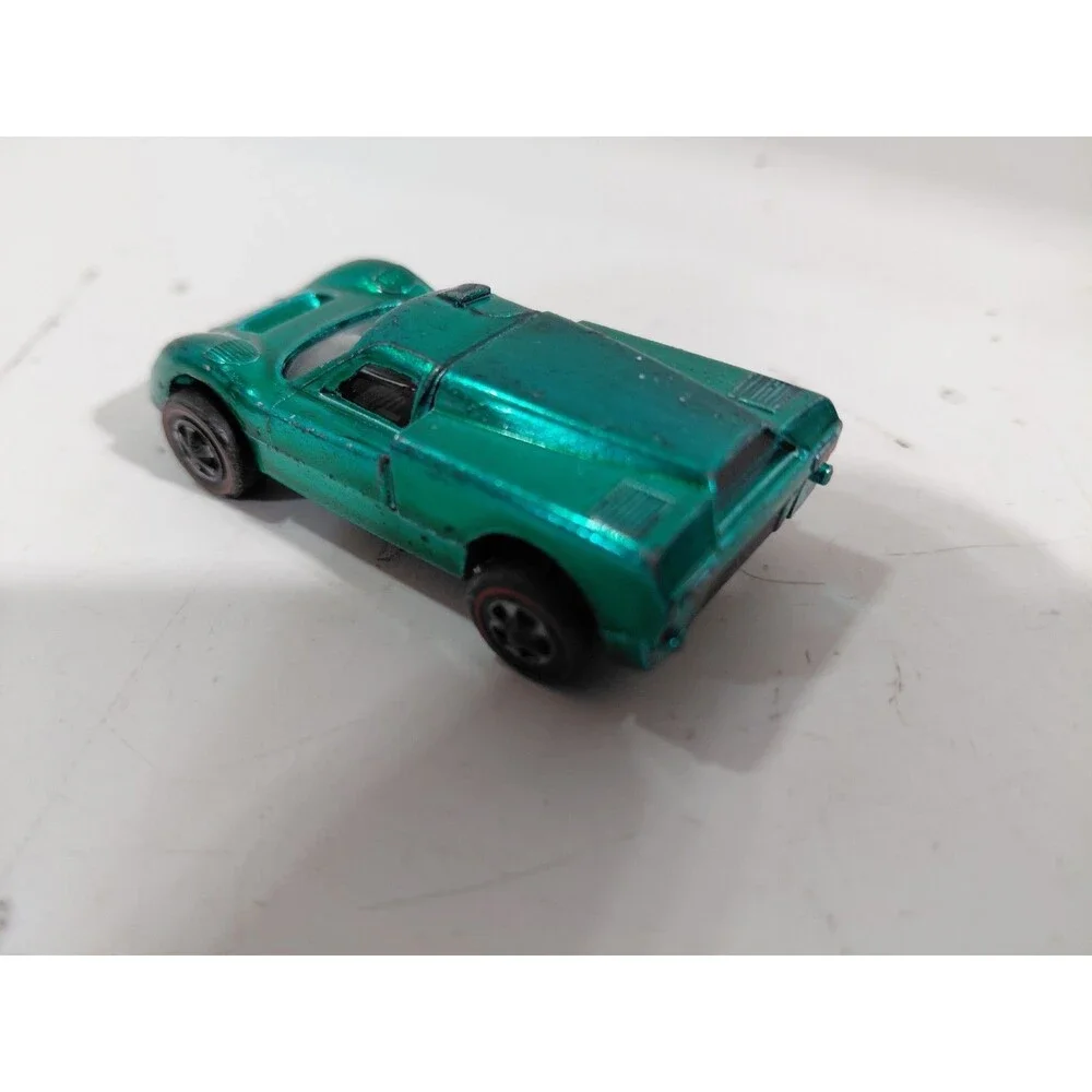 Hot Wheels 1:64 Die Cast Red Line 1967 USA Ford J Car Le Mans Race Car B